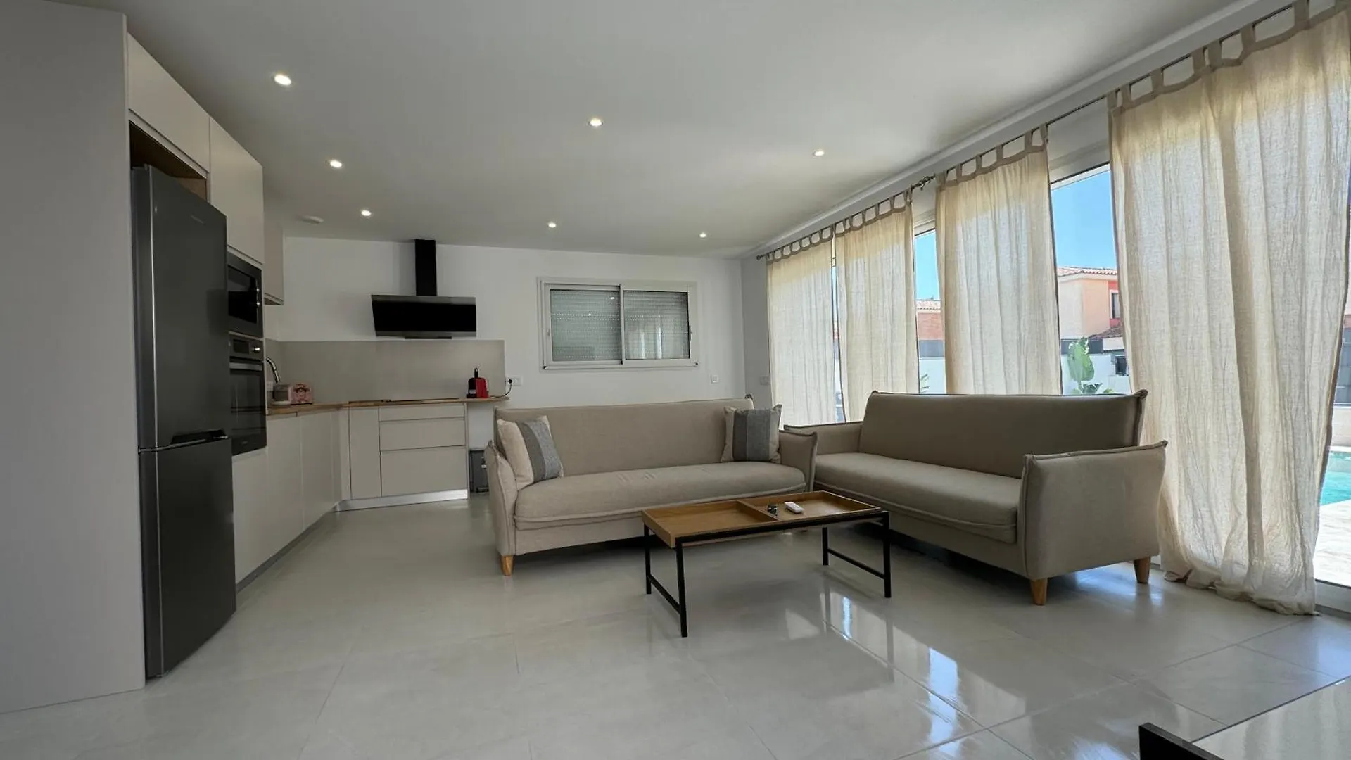 Belle Villa Contemporaine Piscine Privee エンプリアブラバ